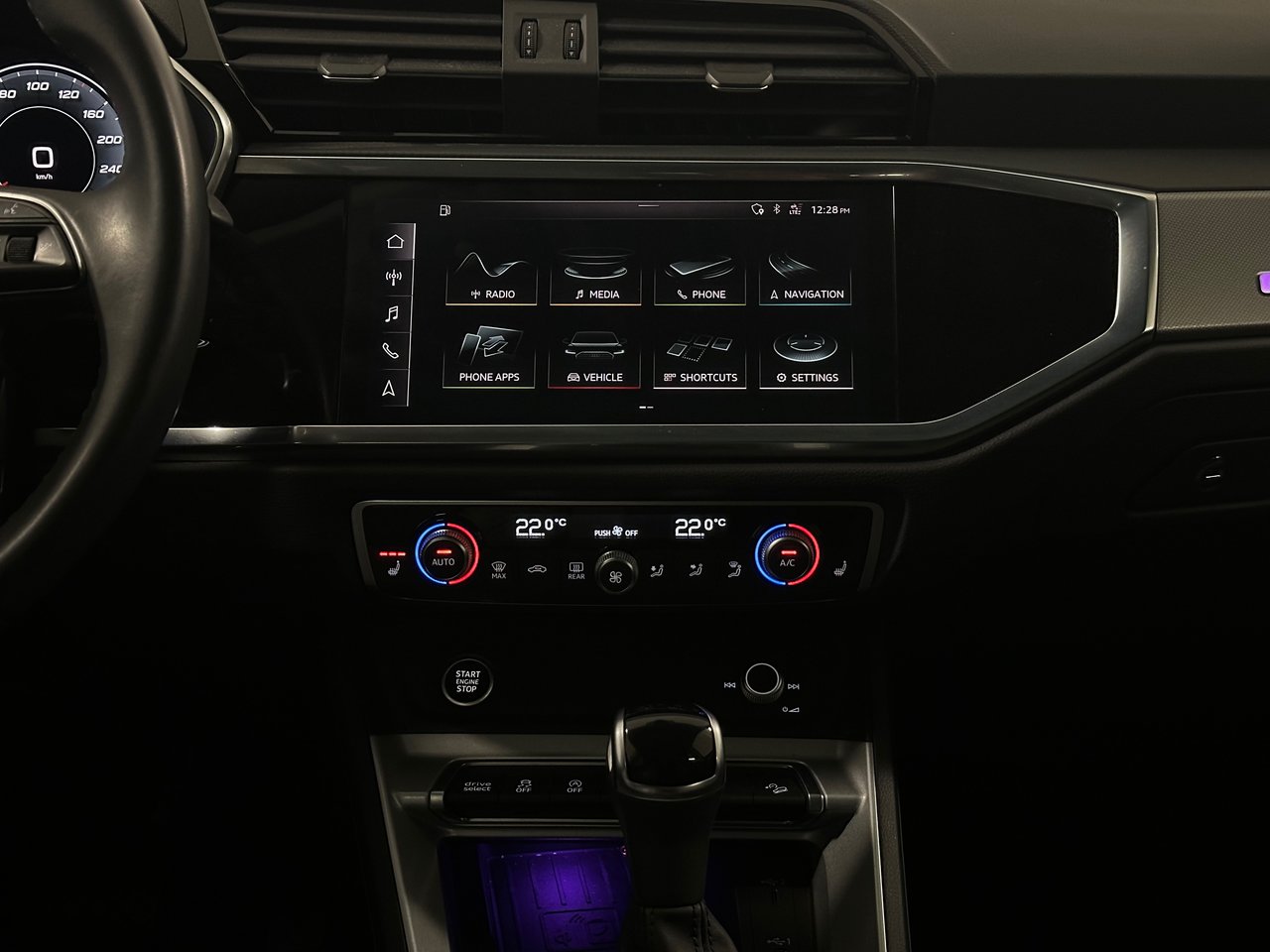2021 Audi Q3 45 Technik, Vancouver, Cash