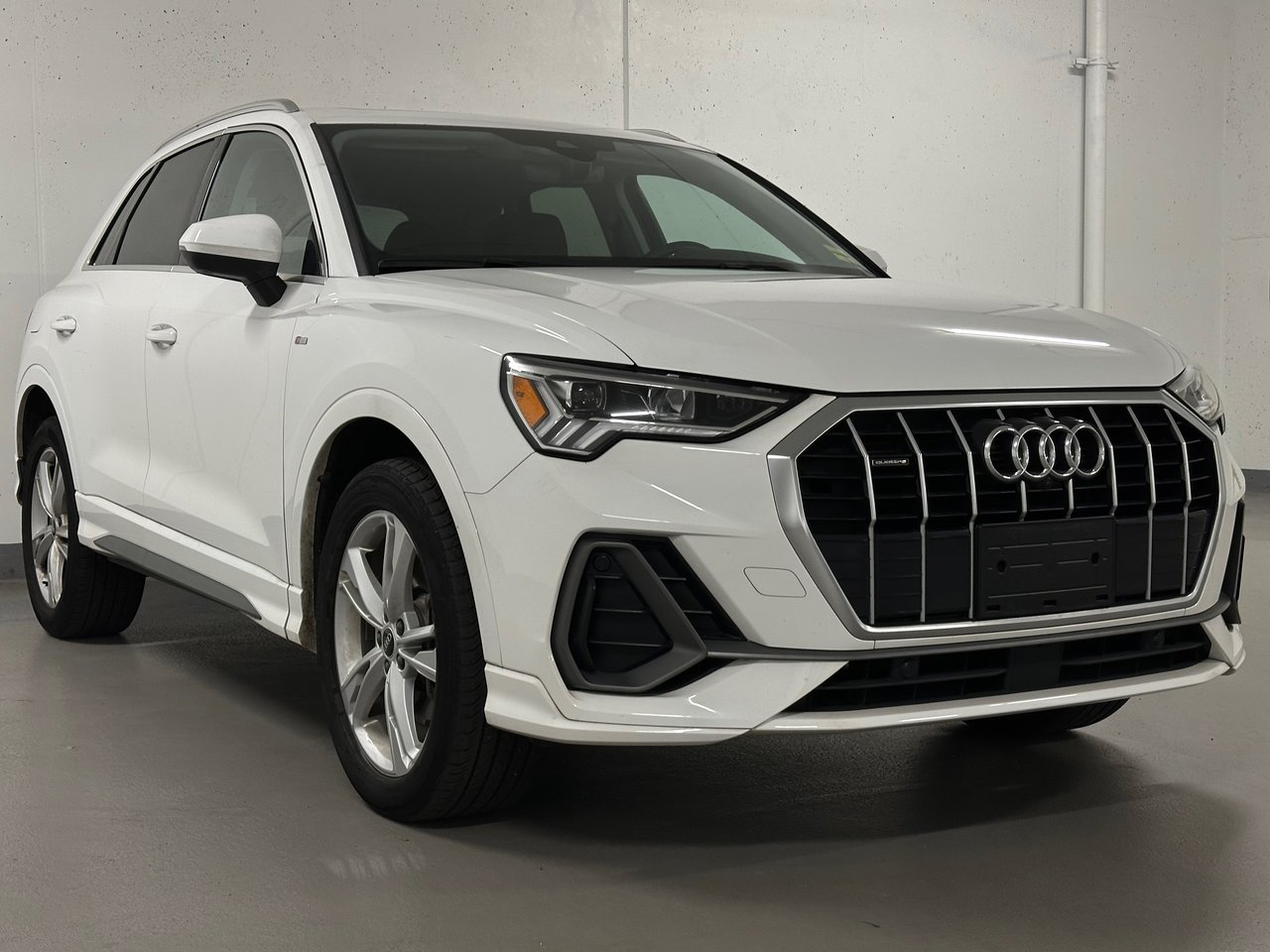 2021 Audi Q3 45 Technik, Vancouver, Cash