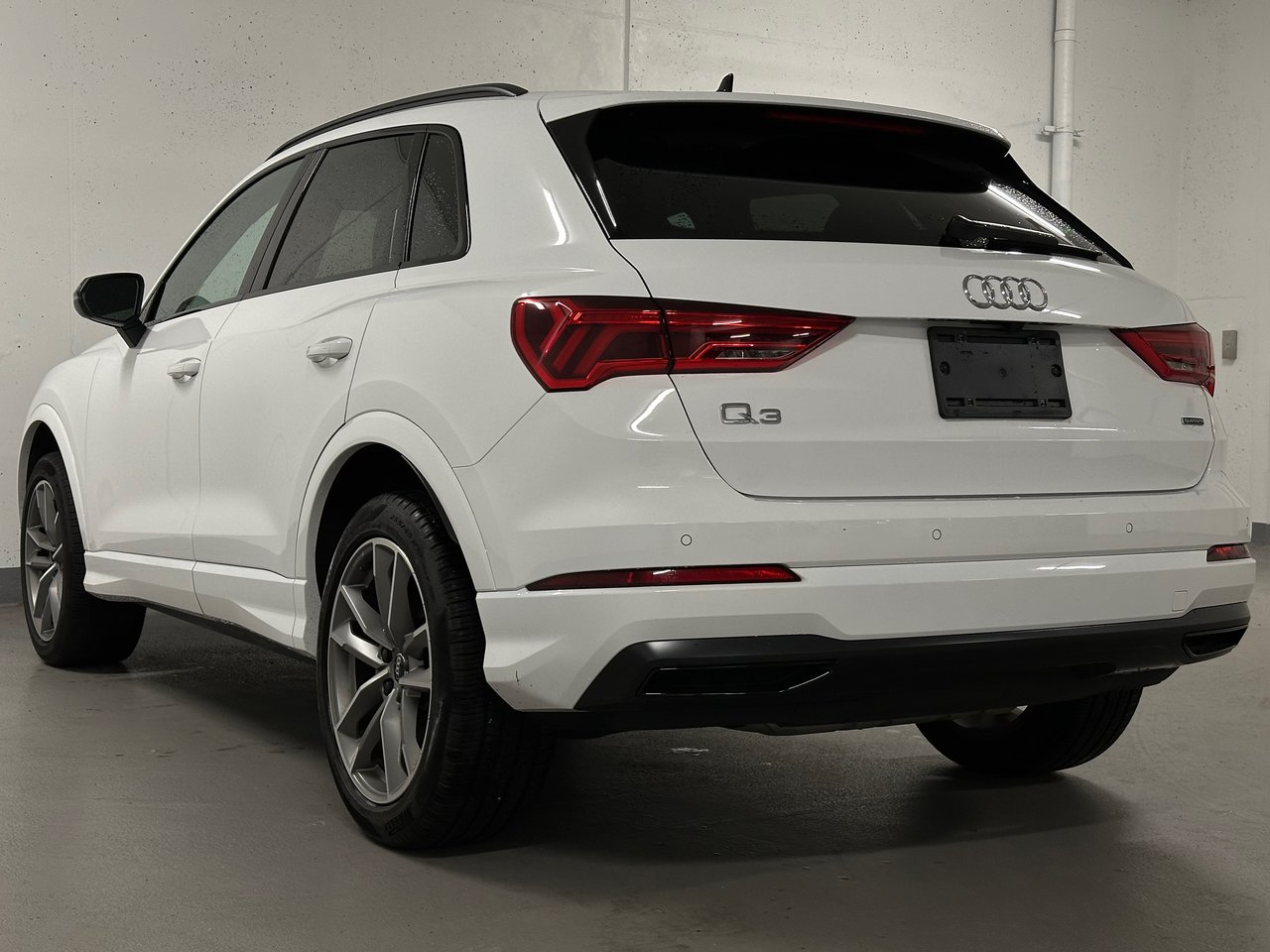 2022 Audi Q3 45 Komfort, Vancouver, Cash