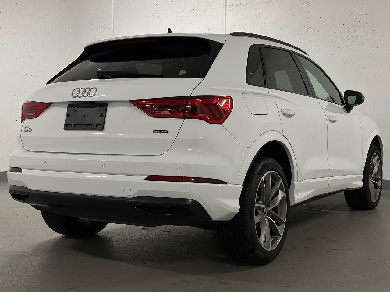 2022 Audi Q3 45 Komfort, Vancouver, Cash