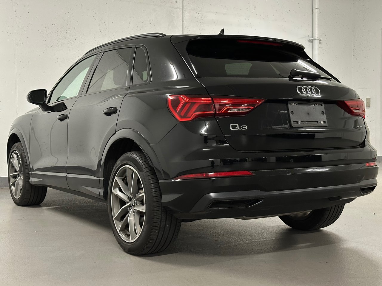 2022 Audi Q3 45 Komfort, Vancouver, Cash