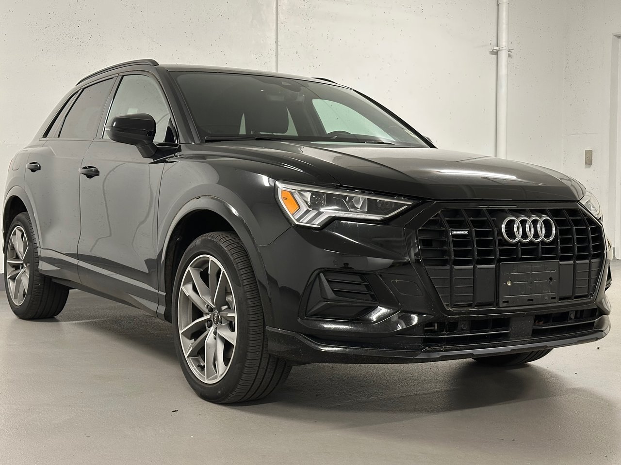 2022 Audi Q3 45 Komfort, Vancouver, Cash