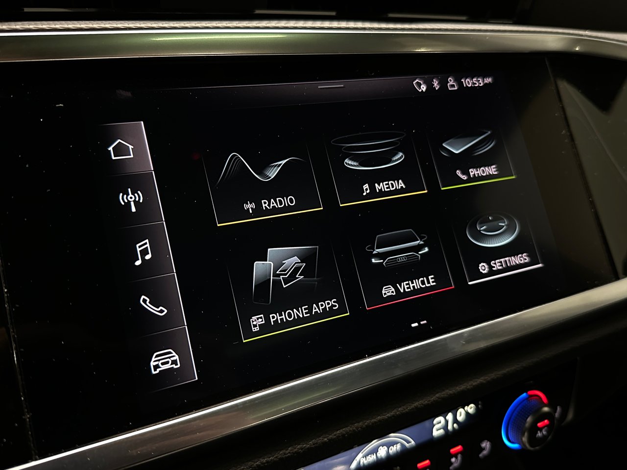 2022 Audi Q3 45 Komfort, Vancouver, Cash