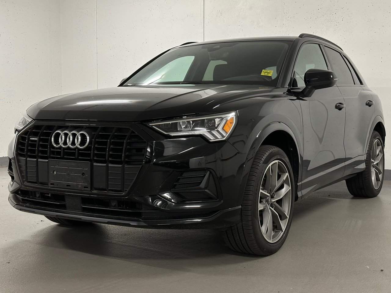 2022 Audi Q3 45 Komfort, Vancouver, Cash
