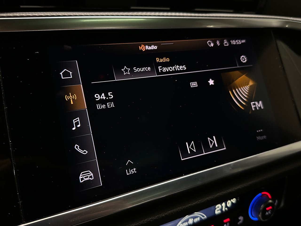 2022 Audi Q3 45 Komfort, Vancouver, Cash