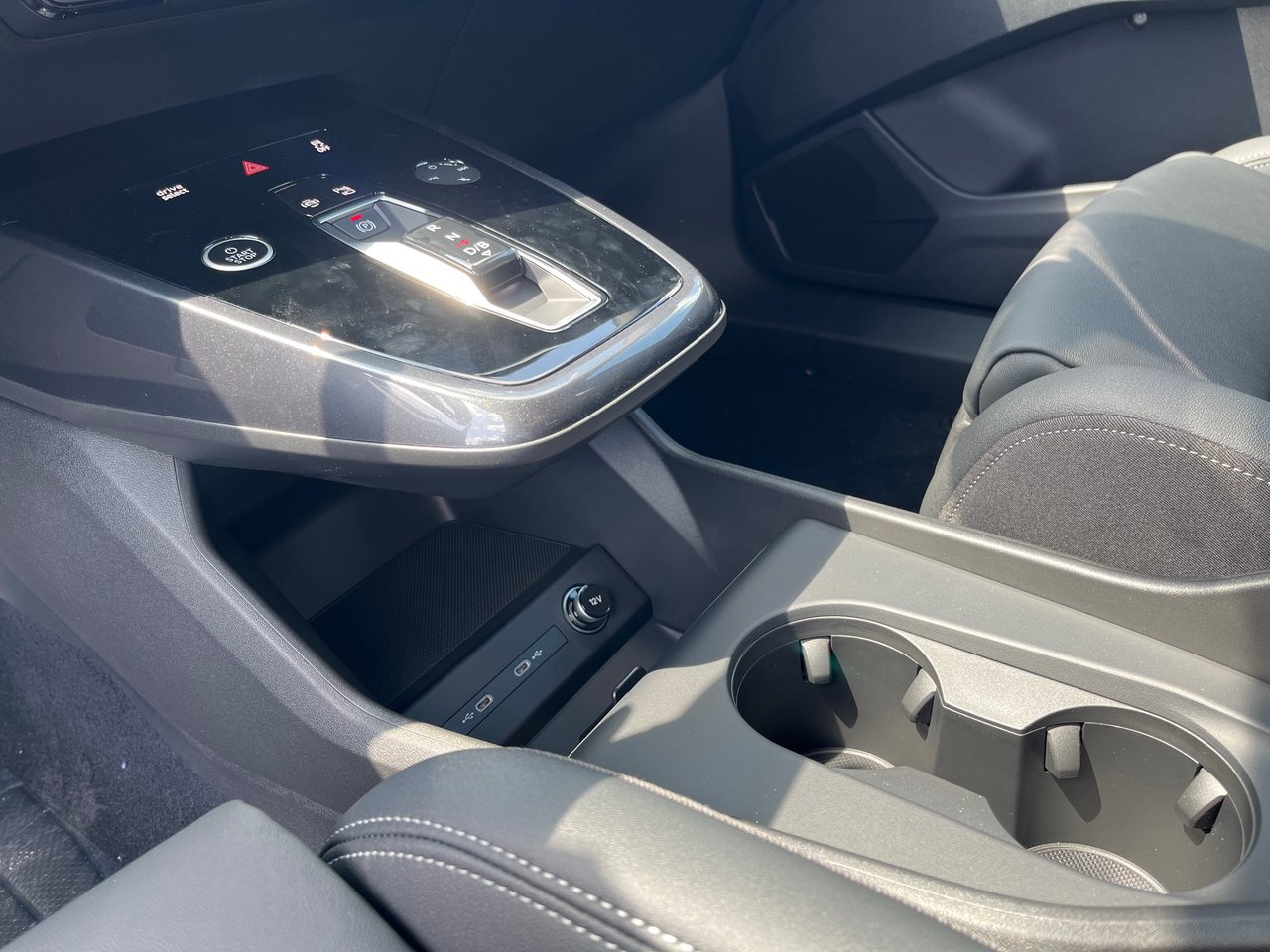New 2023 Navarra blue metallic Audi 50 quattro image 20