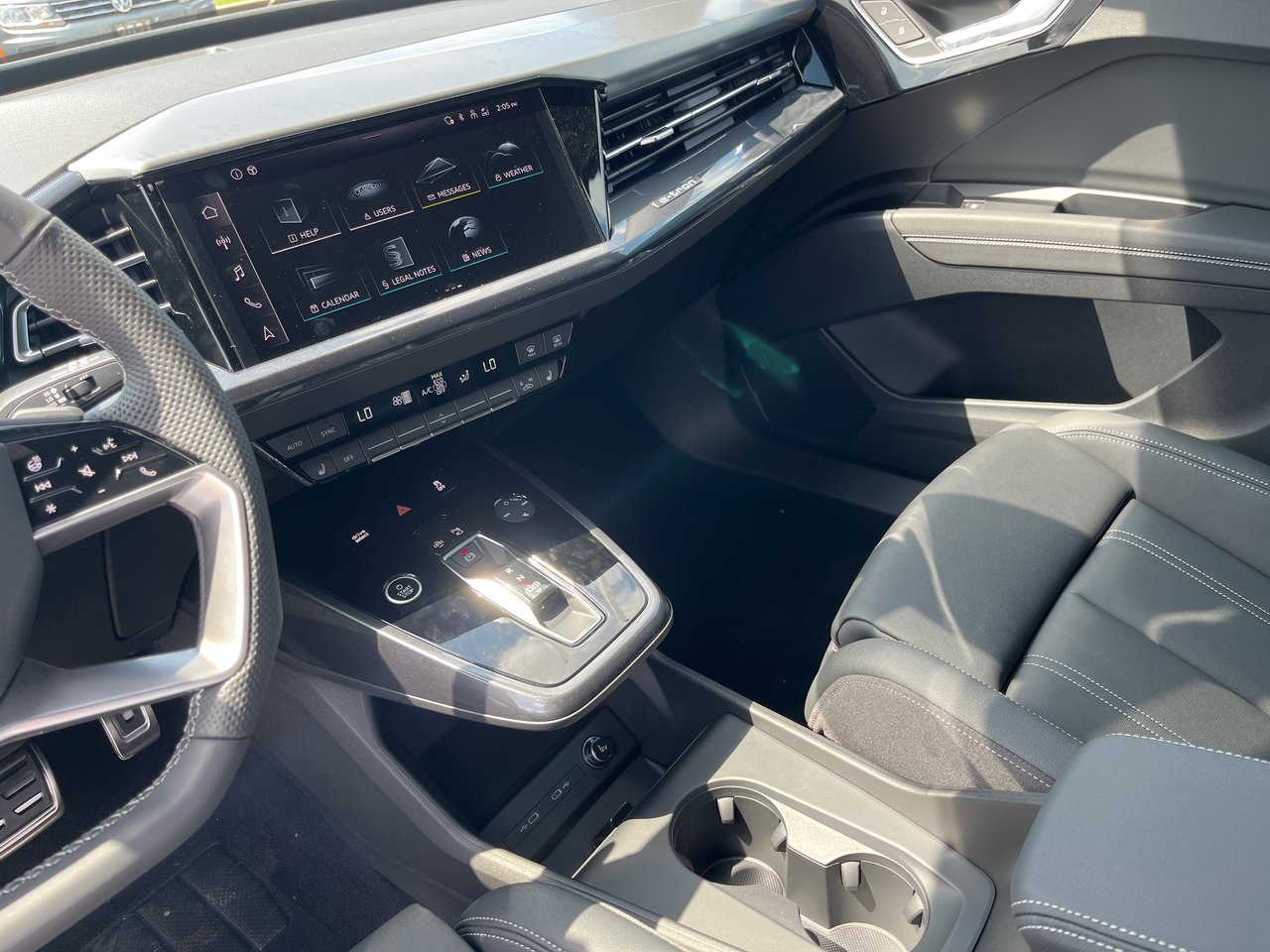 New 2023 Navarra blue metallic Audi 50 quattro image 18
