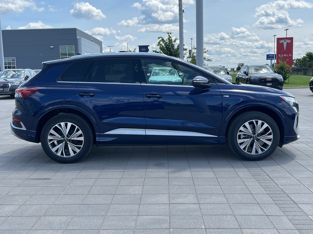 New 2023 Navarra blue metallic Audi 50 quattro image 9
