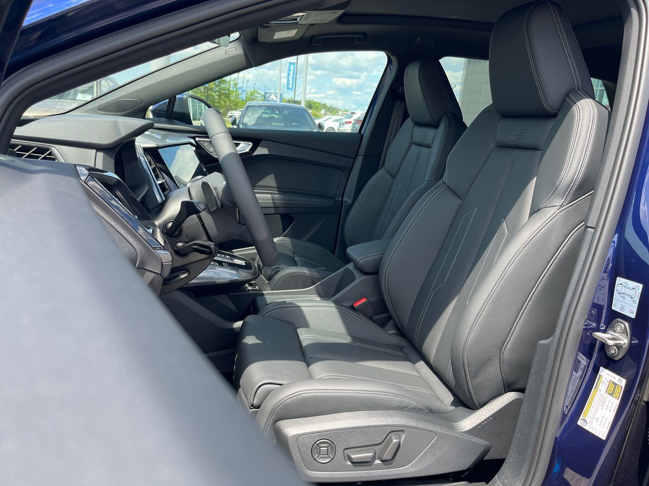 New 2023 Navarra blue metallic Audi 50 quattro image 14