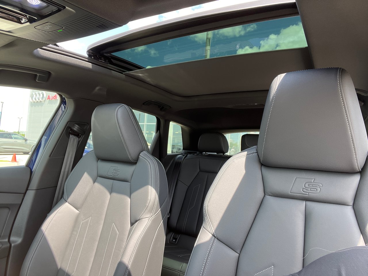 New 2023 Navarra blue metallic Audi 50 quattro image 22