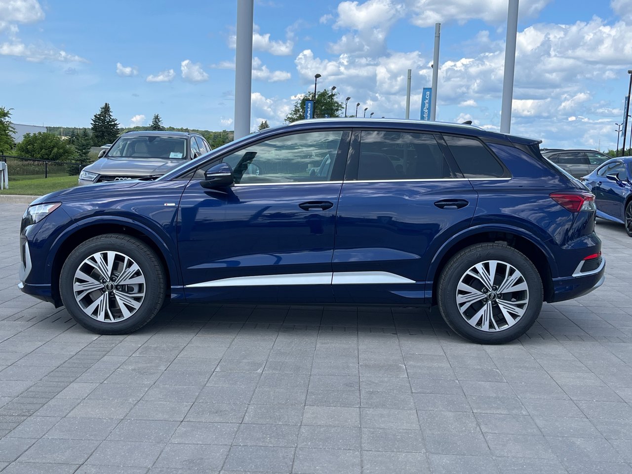 New 2023 Navarra blue metallic Audi 50 quattro image 3