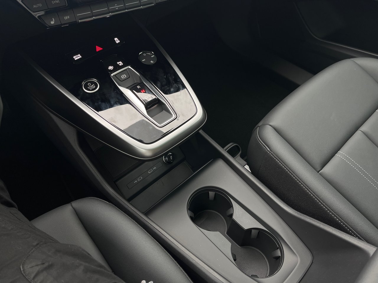New 2023 Navarra blue metallic Audi 50 quattro image 35