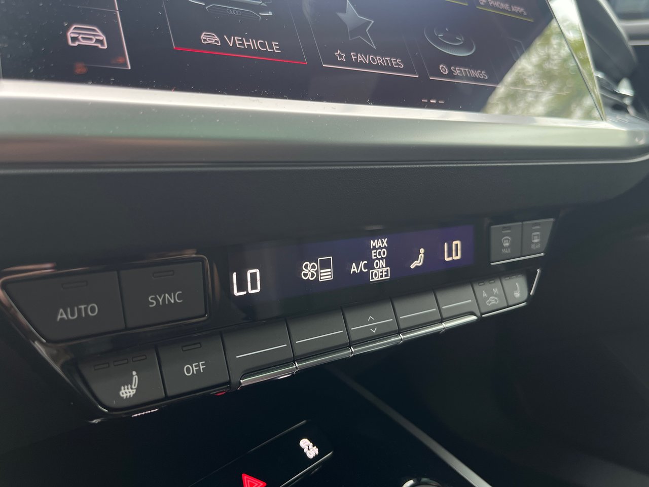 New 2023 Navarra blue metallic Audi 50 quattro image 33