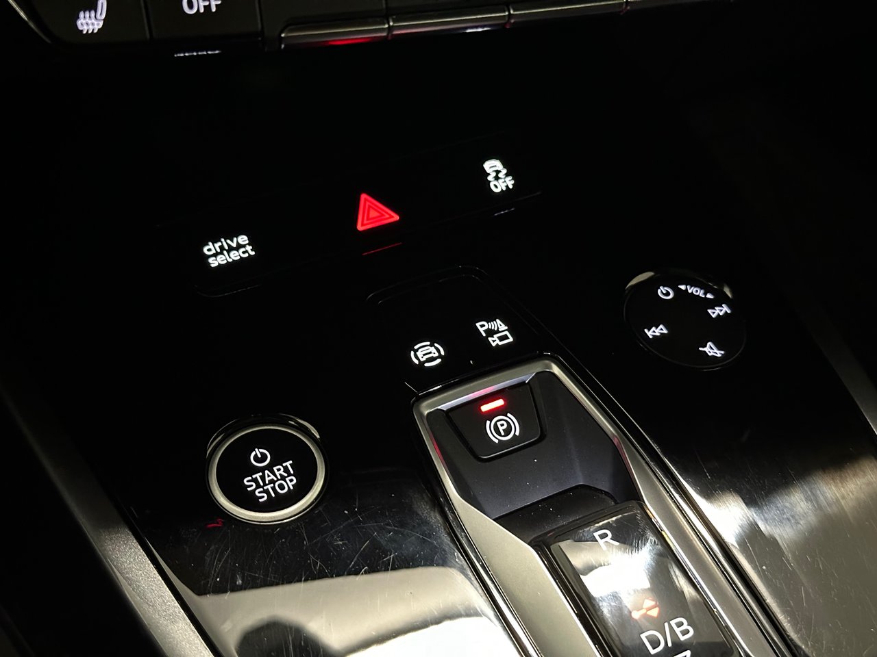 2023 Audi Q4 e-tron 50, Vancouver, Cash