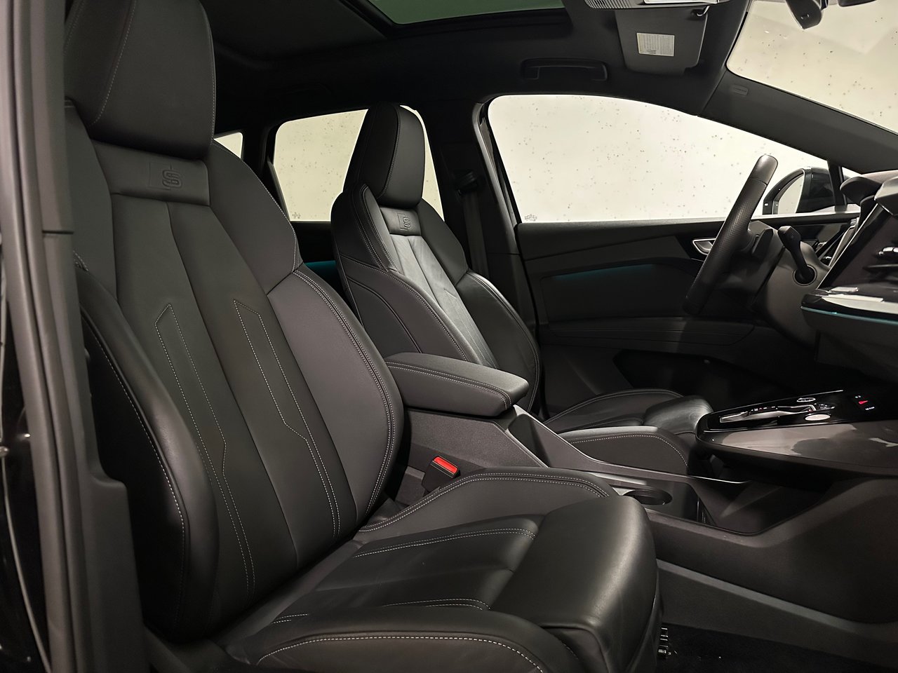 2023 Audi Q4 e-tron 50, Vancouver, Cash