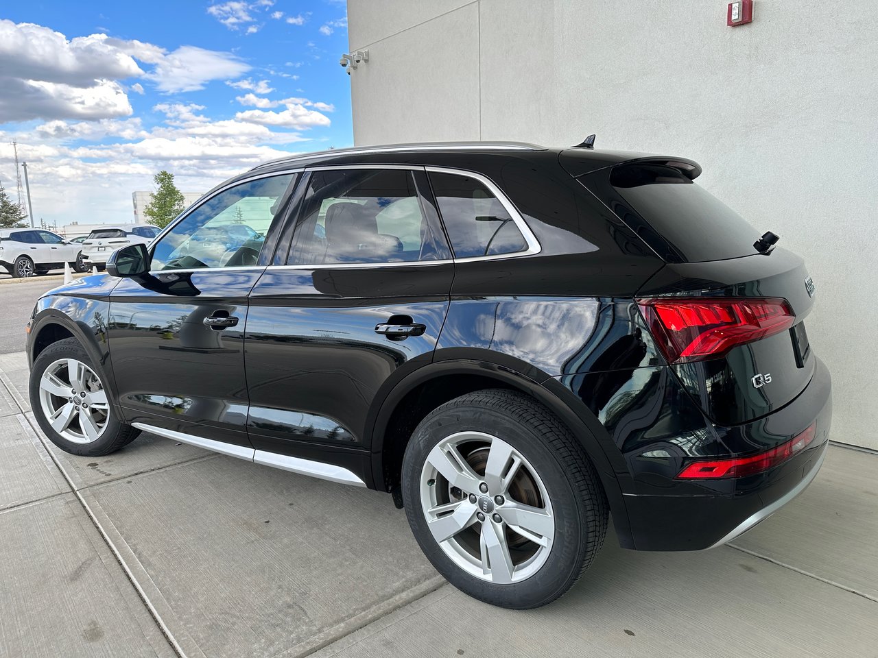 Used 2019 Brilliant Black Audi Technik image 3