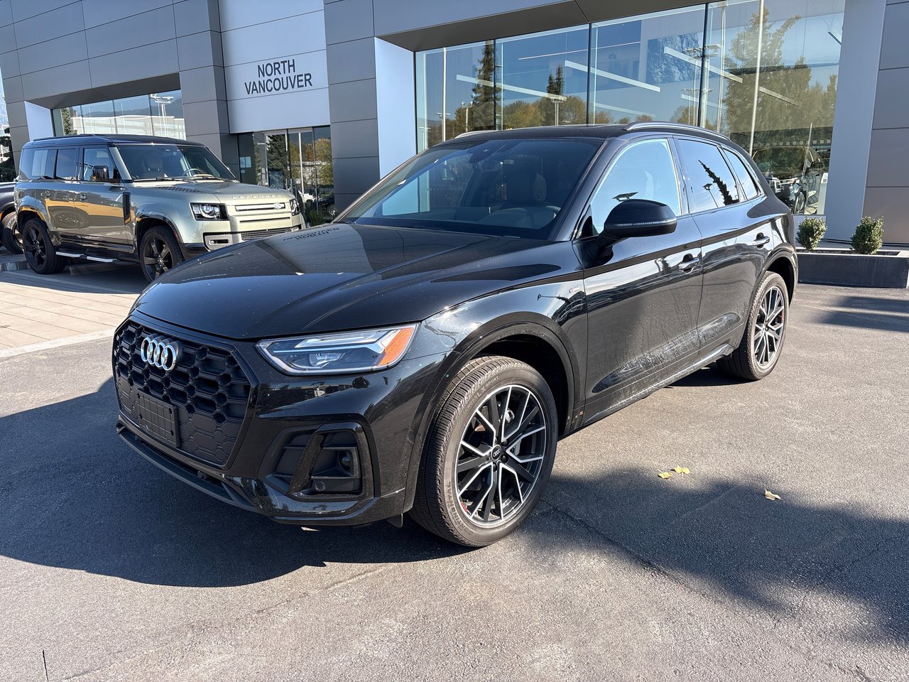 Mythos Black Metallic 2022 Audi Q5 SUV / Crossover Automatic