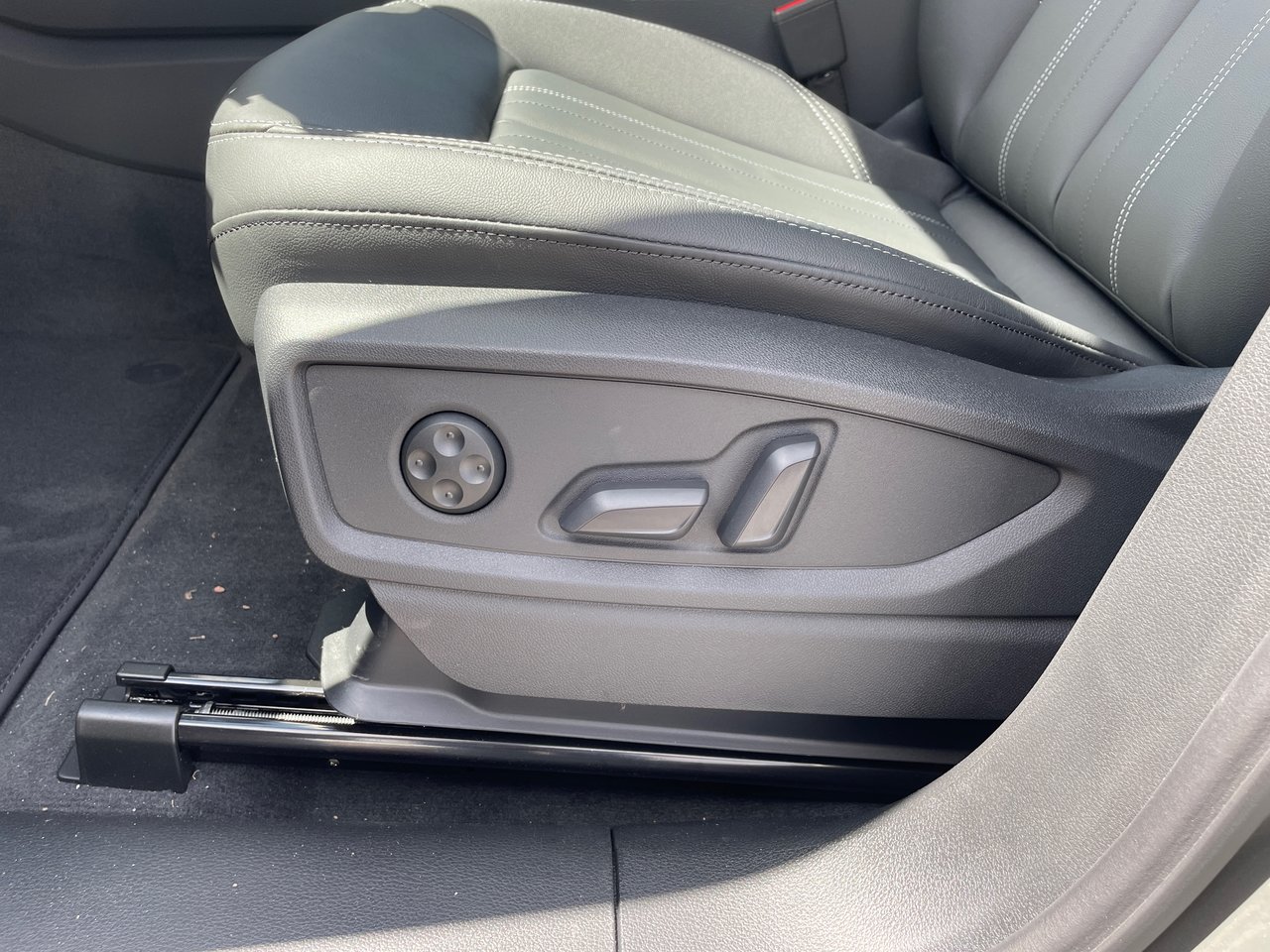 New 2023 Chronos grey metallic Audi Progressiv 45 TFSI quattro image 18
