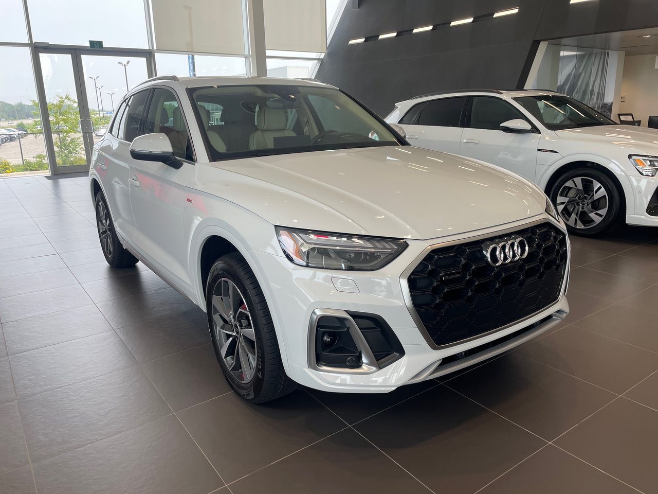 New 2023 Glacier white metallic Audi Technik 45 TFSI quattro image 4