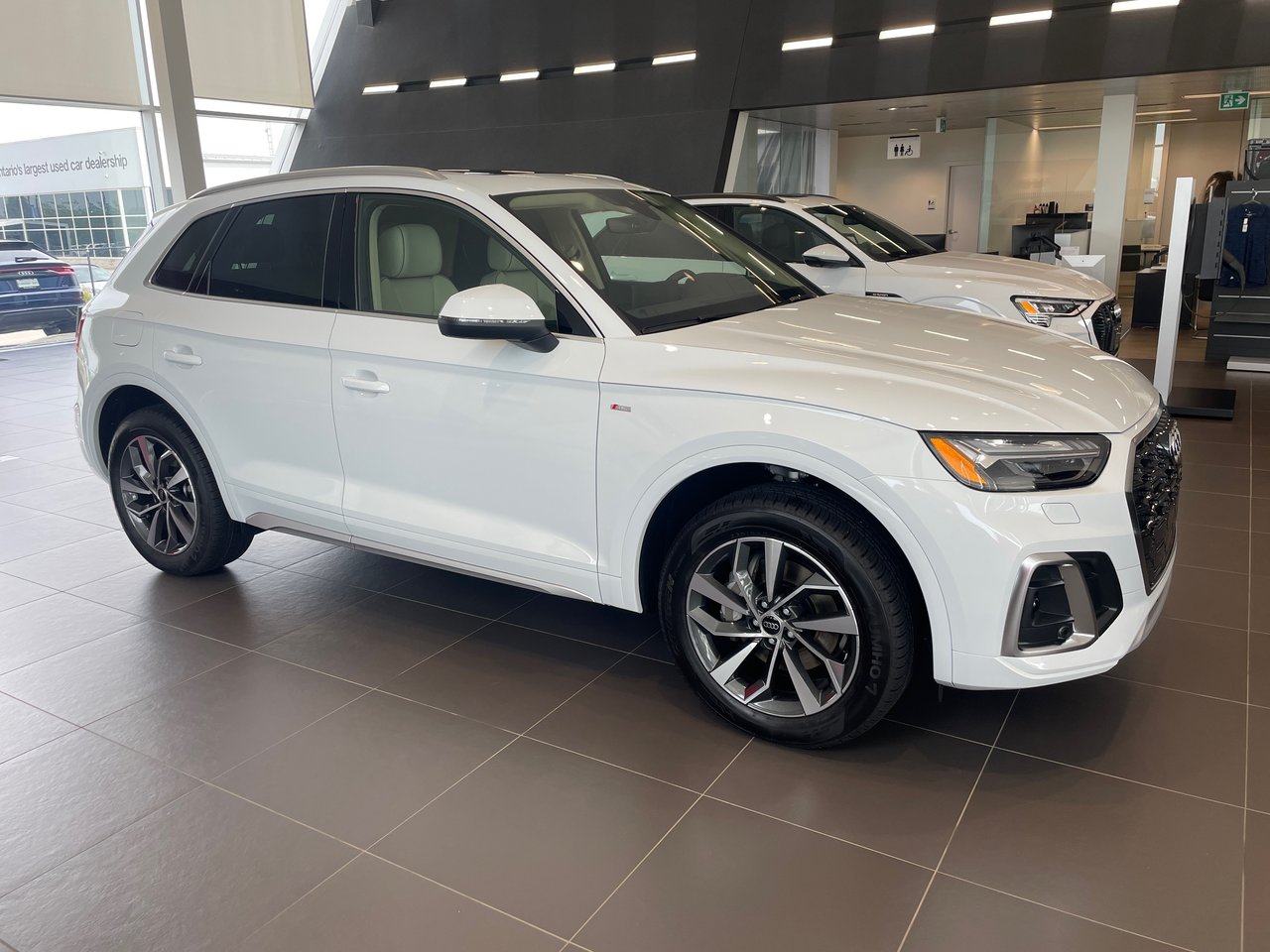 New 2023 Glacier white metallic Audi Technik 45 TFSI quattro image 5