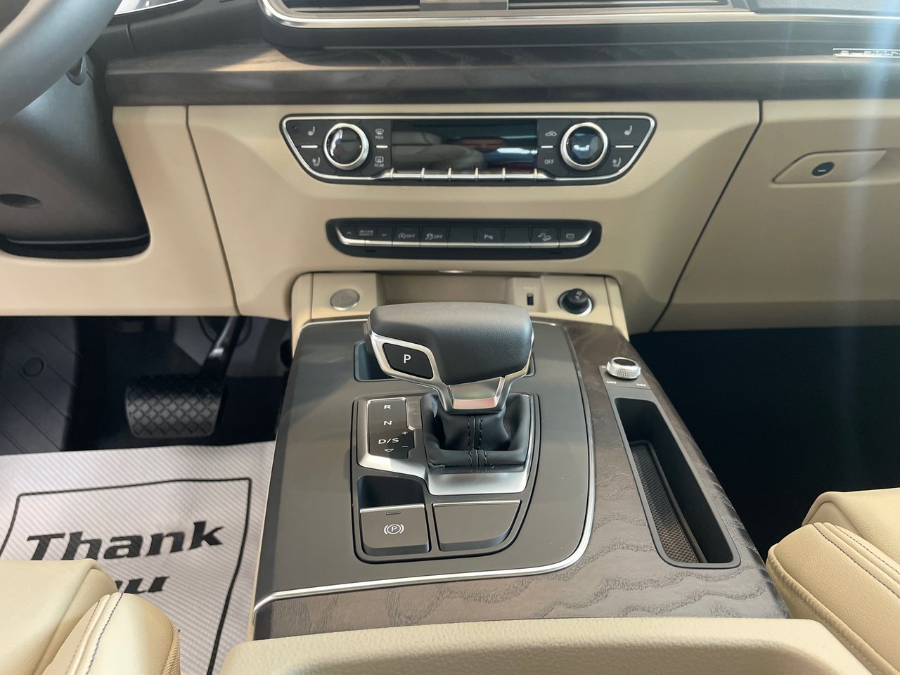 New 2023 Glacier white metallic Audi Technik 45 TFSI quattro image 21