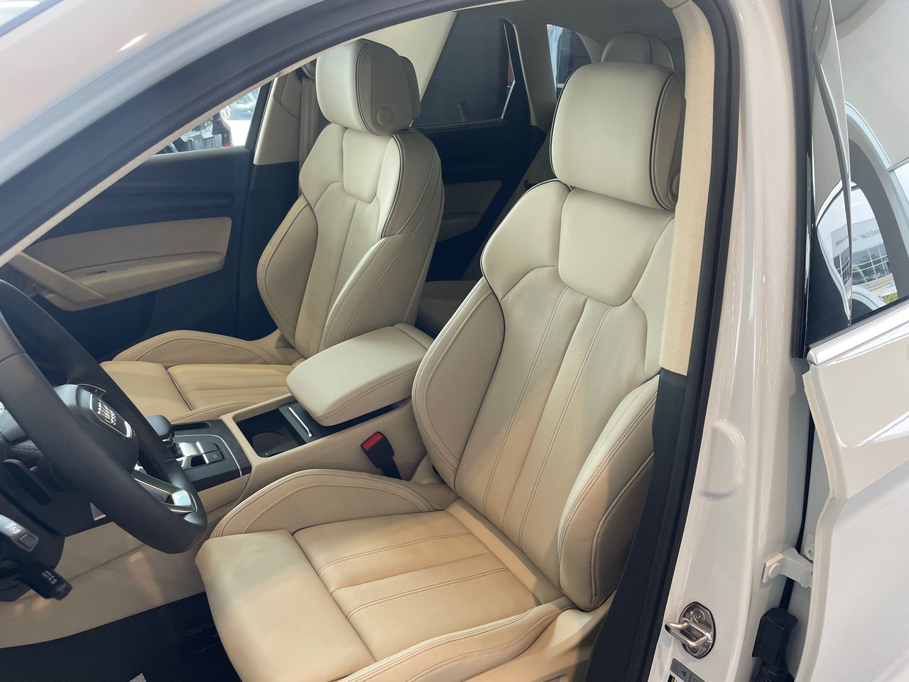 New 2023 Glacier white metallic Audi Technik 45 TFSI quattro image 18