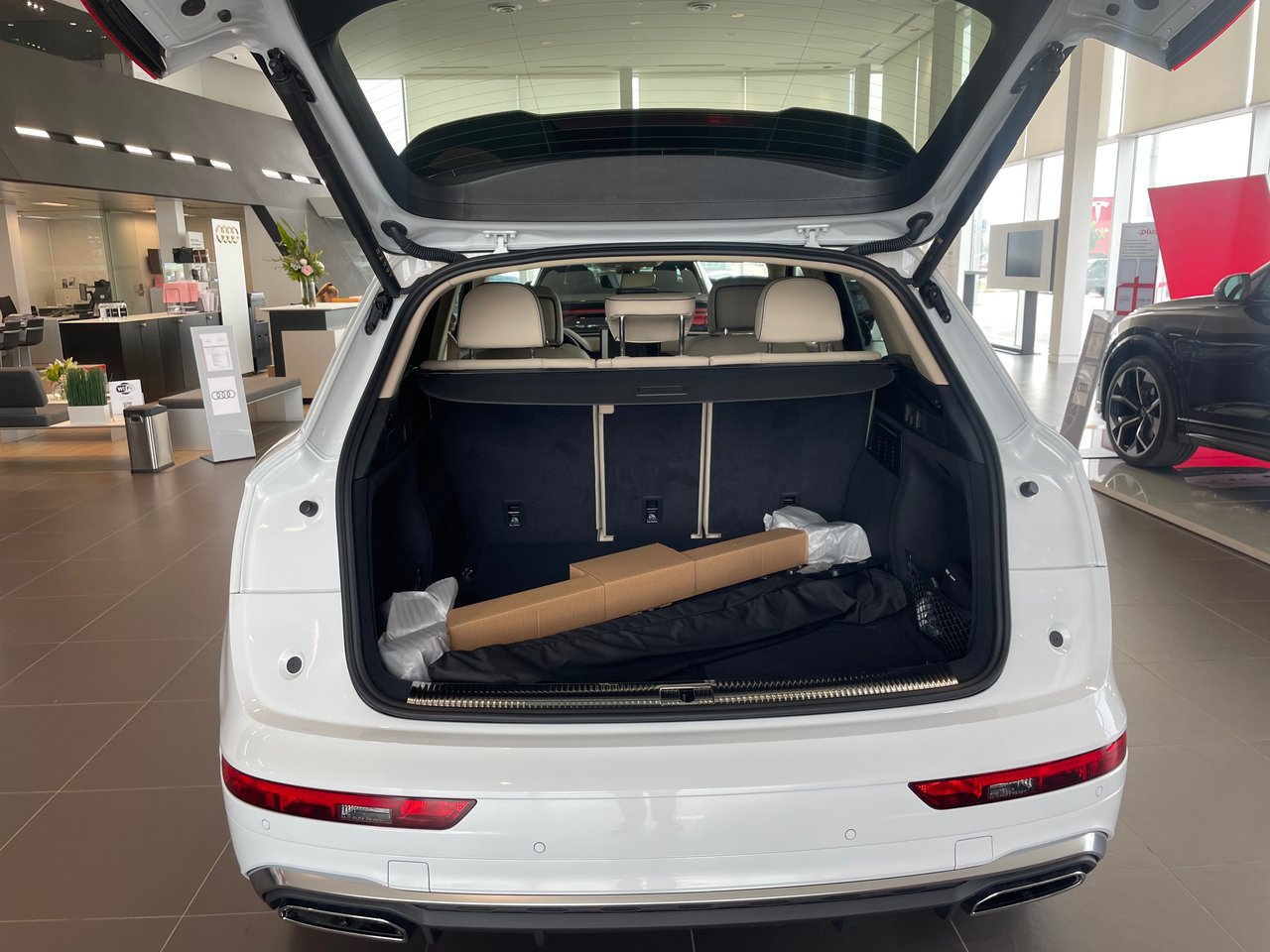 New 2023 Glacier white metallic Audi Technik 45 TFSI quattro image 11