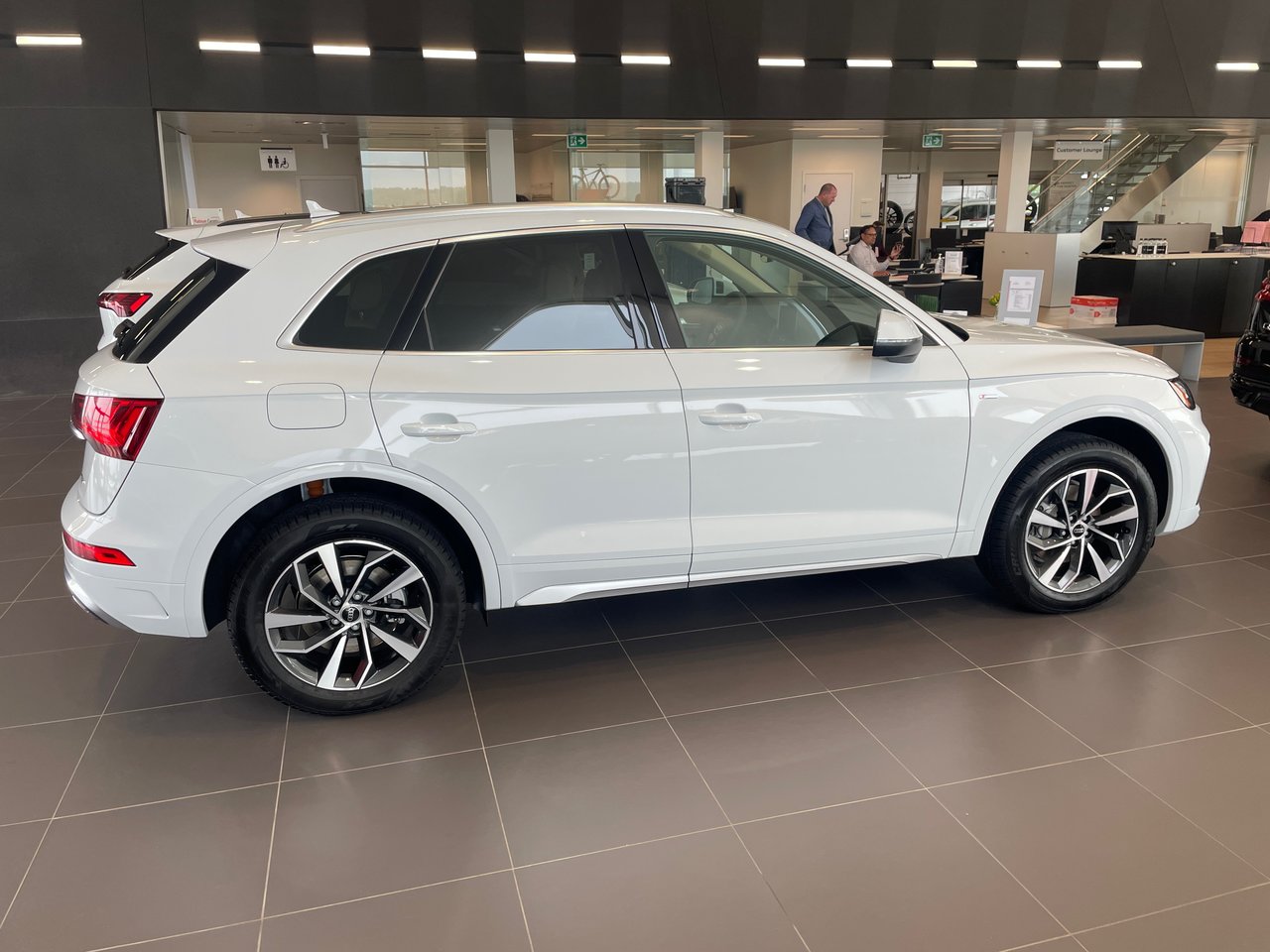 New 2023 Glacier white metallic Audi Technik 45 TFSI quattro image 7
