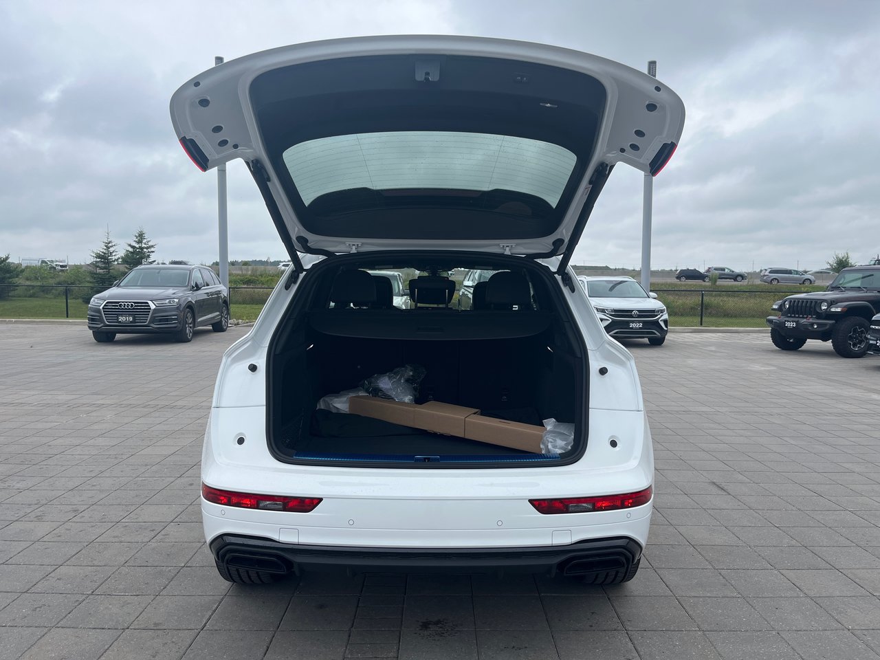 New 2023 Ibis white Audi Progressiv 45 TFSI quattro image 10
