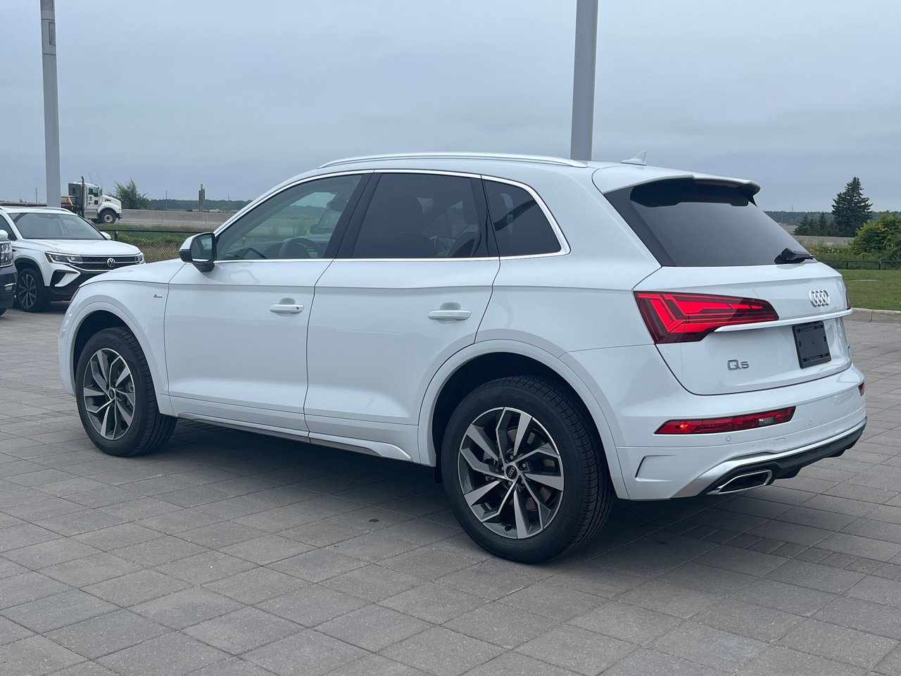 New 2023 Glacier white metallic Audi Technik 45 TFSI quattro image 5