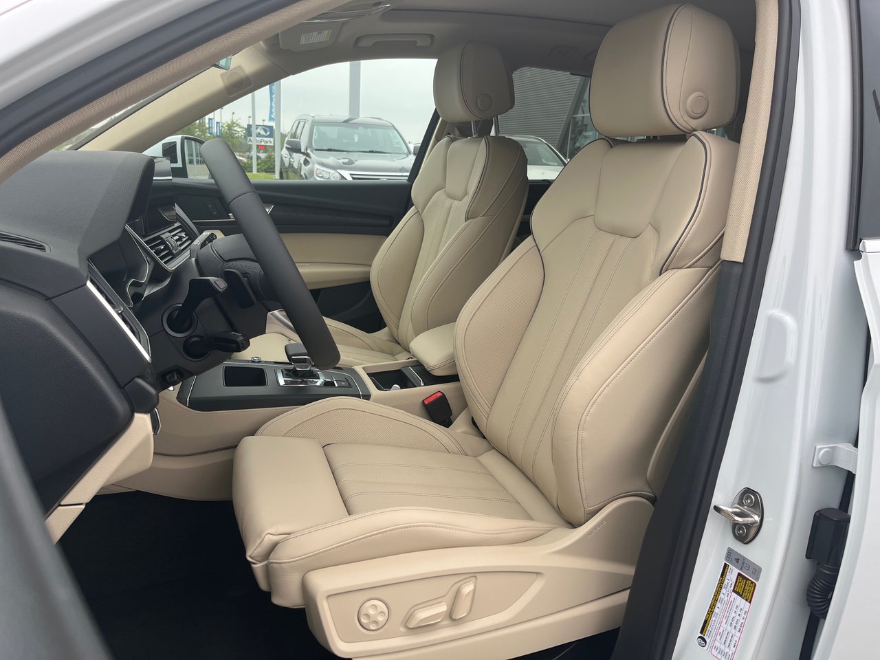 New 2023 Glacier white metallic Audi Technik 45 TFSI quattro image 24