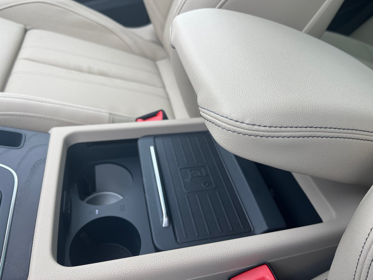 New 2023 Glacier white metallic Audi Technik 45 TFSI quattro image 36