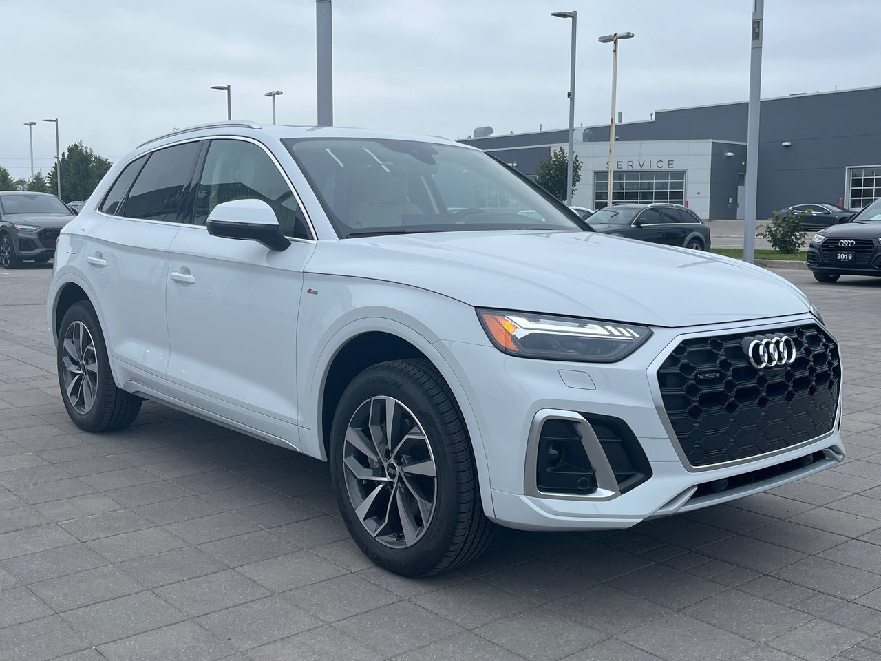 New 2023 Glacier white metallic Audi Technik 45 TFSI quattro image 16