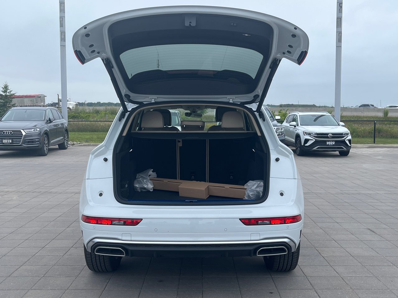 New 2023 Glacier white metallic Audi Technik 45 TFSI quattro image 9