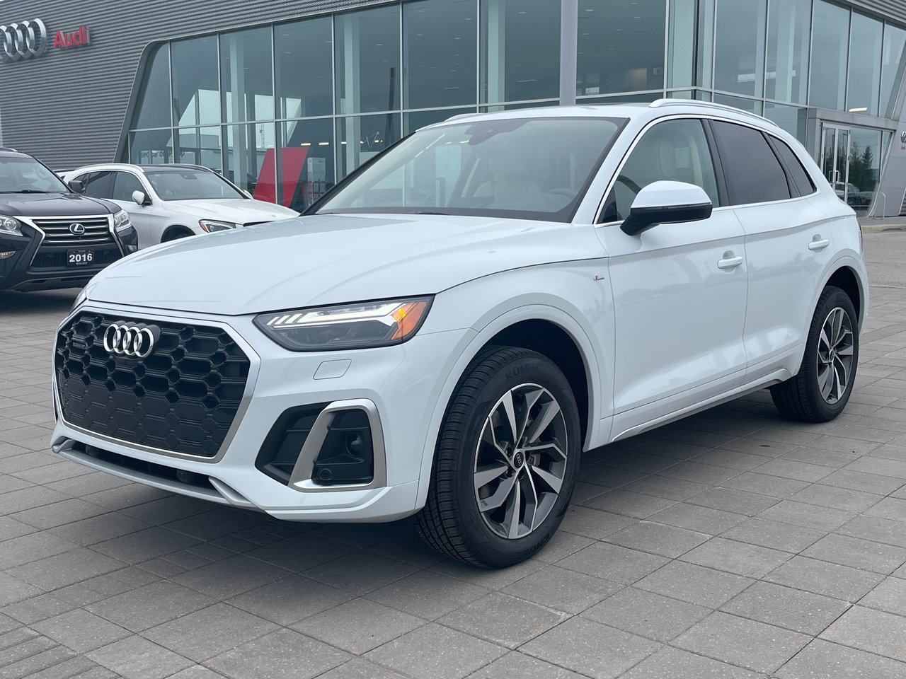New 2023 Glacier white metallic Audi Technik 45 TFSI quattro image 2