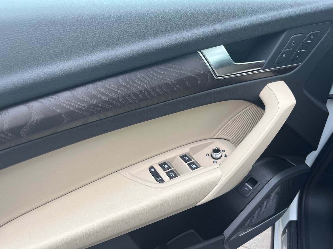 New 2023 Glacier white metallic Audi Technik 45 TFSI quattro image 26