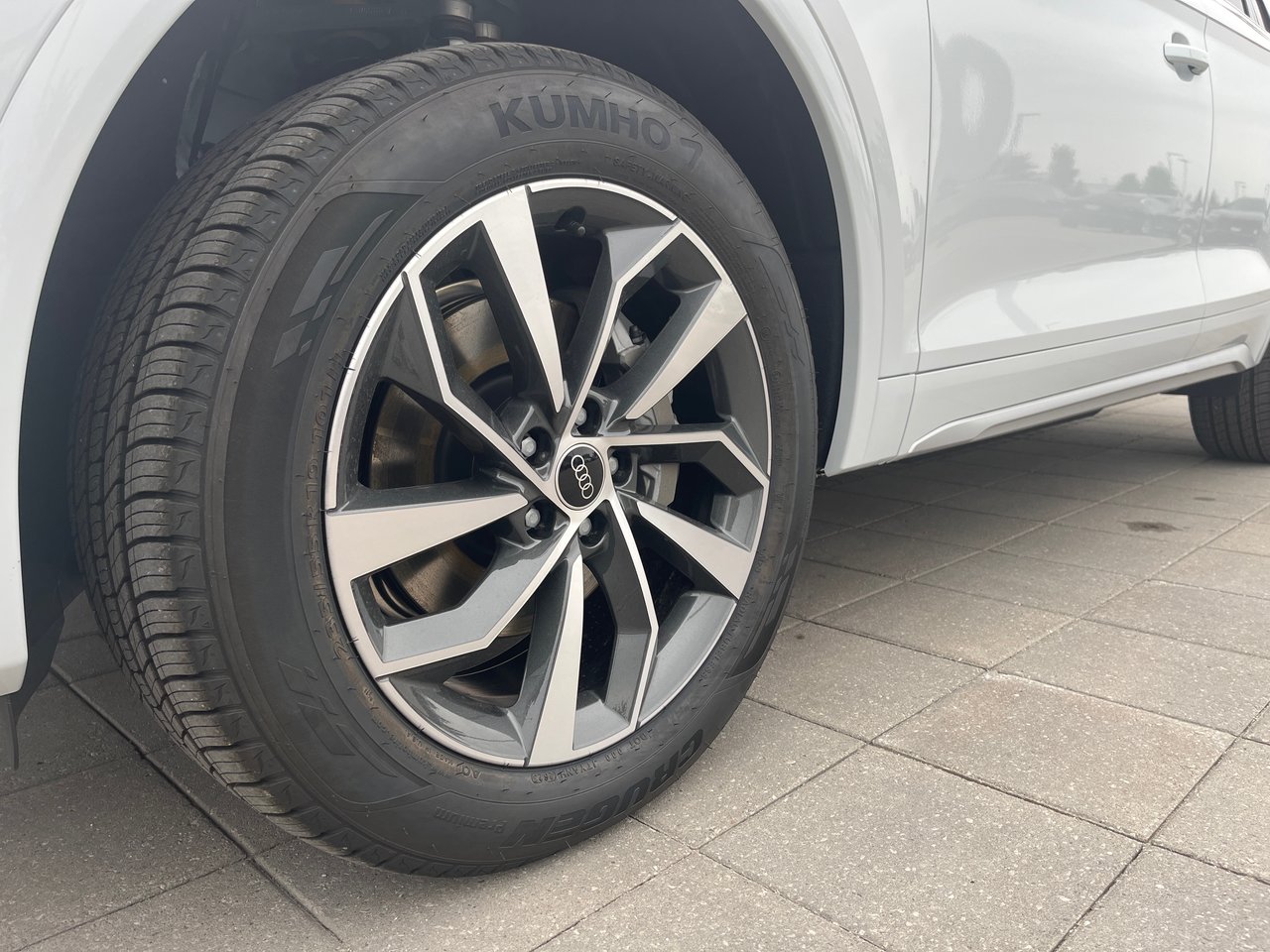 New 2023 Glacier white metallic Audi Technik 45 TFSI quattro image 21