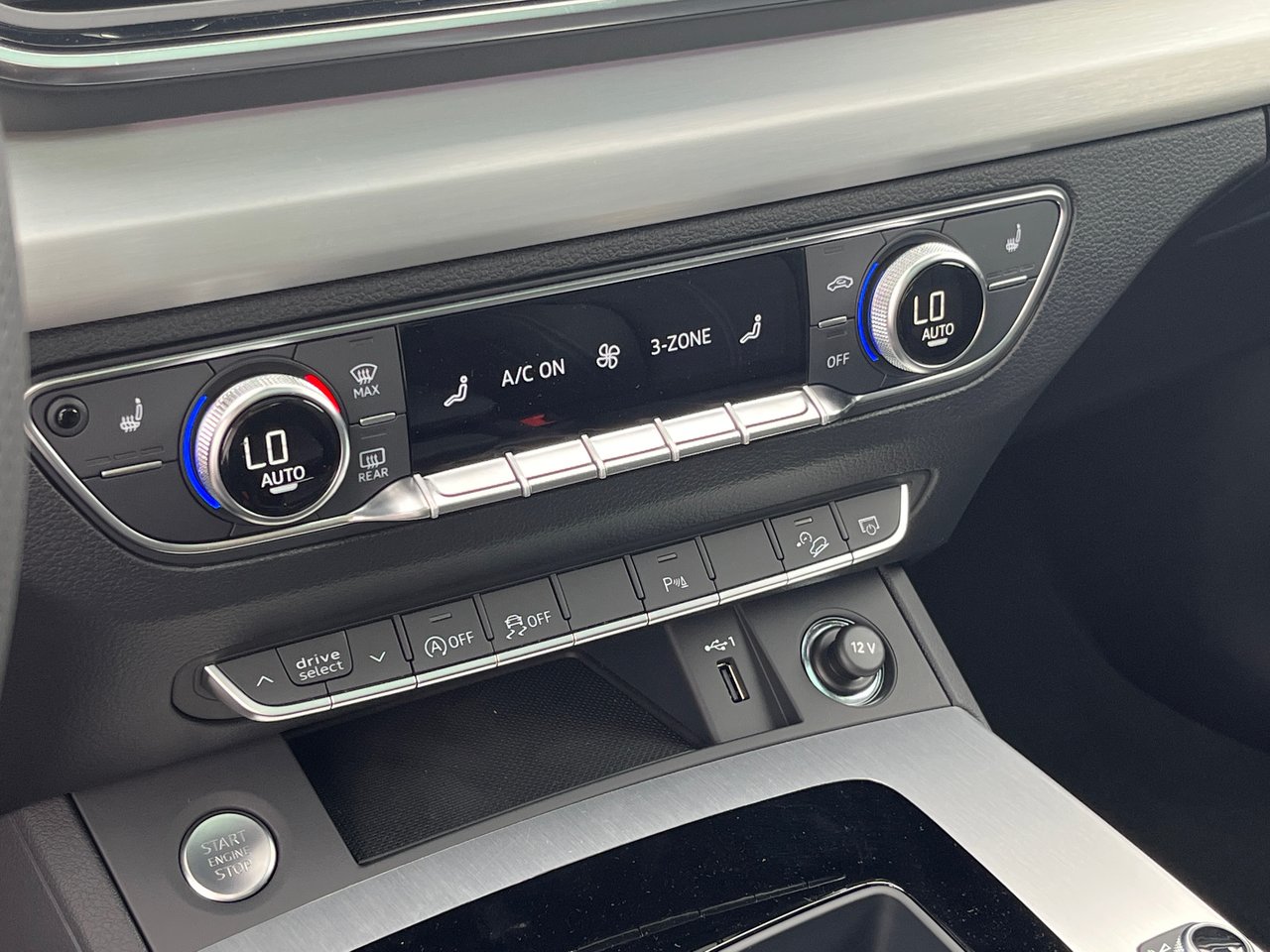 New 2023 Chronos grey metallic Audi Progressiv 45 TFSI quattro image 35