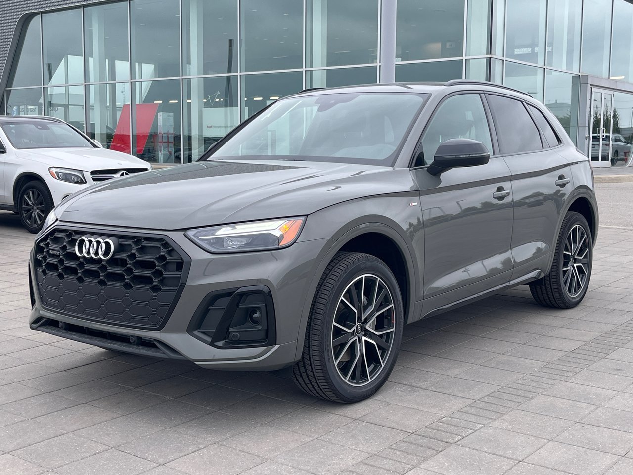 New 2023 Chronos grey metallic Audi Progressiv 45 TFSI quattro image 2