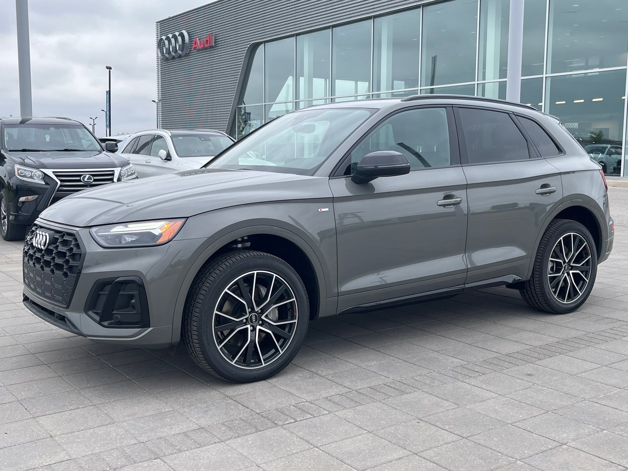 New 2023 Chronos grey metallic Audi Progressiv 45 TFSI quattro image 3