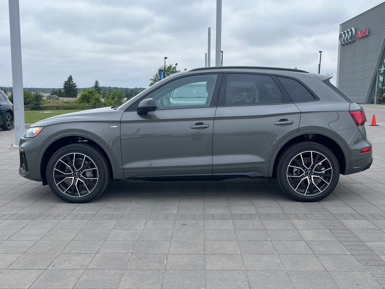 New 2023 Chronos grey metallic Audi Progressiv 45 TFSI quattro image 4