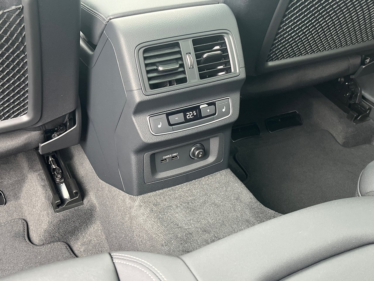 New 2023 Daytona grey pearl Audi Technik 45 TFSI quattro image 26