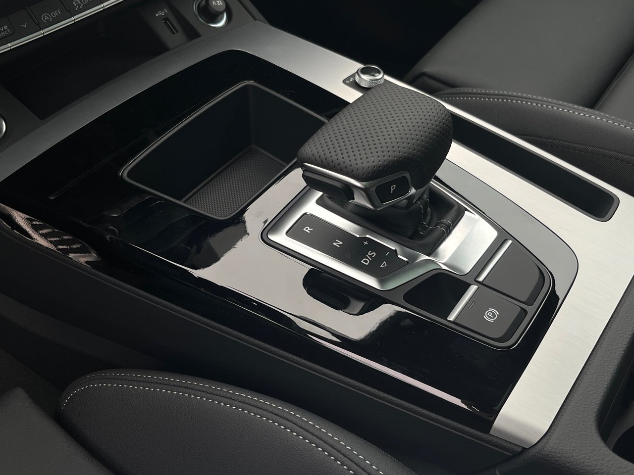 New 2023 Daytona grey pearl Audi Technik 45 TFSI quattro image 37