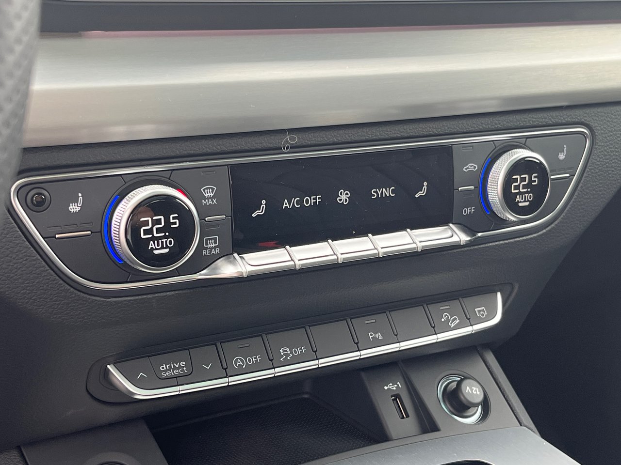 New 2023 Daytona grey pearl Audi Technik 45 TFSI quattro image 36