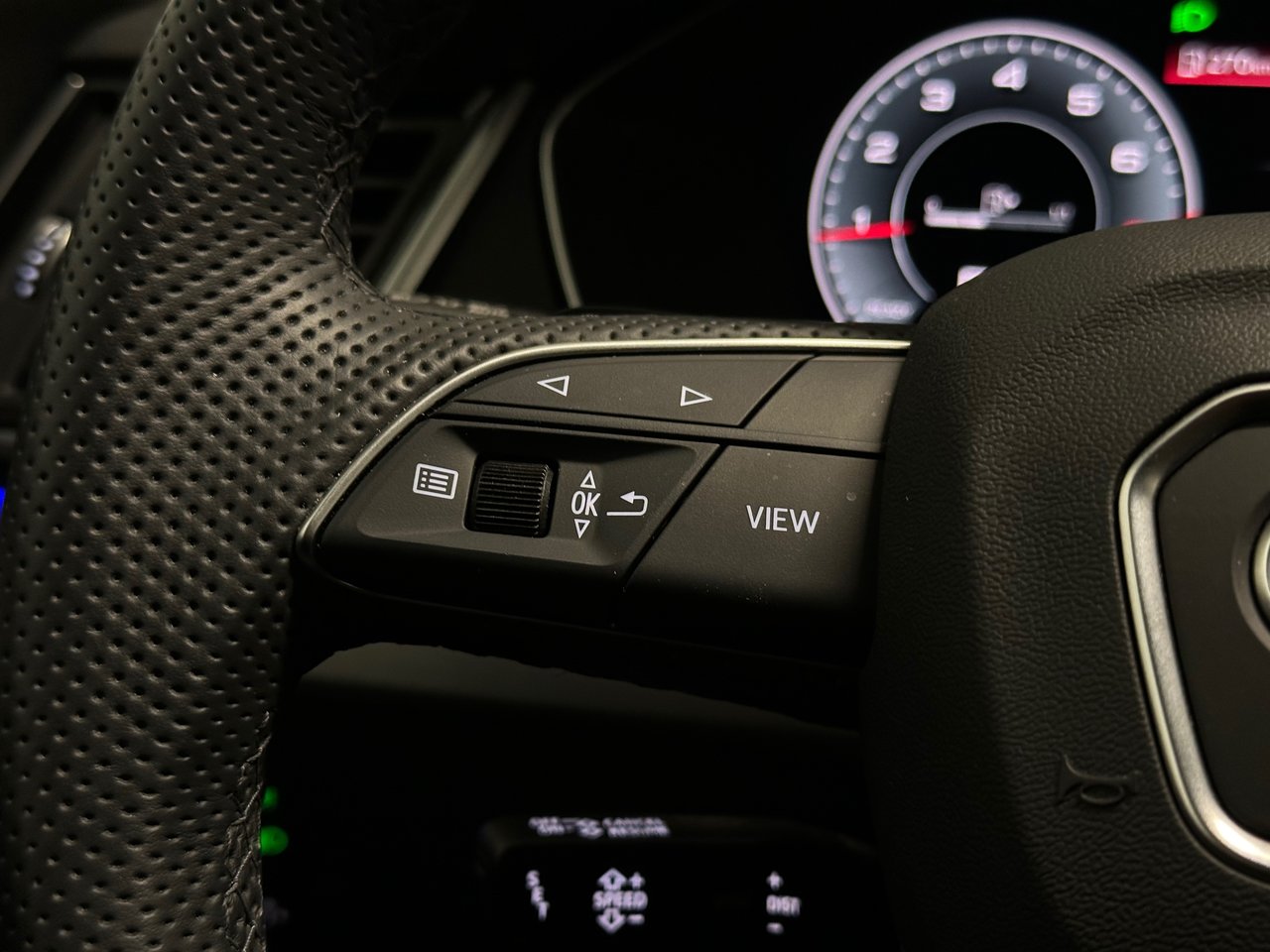 2025 Audi Q5 45 Progressiv, Vancouver, Cash