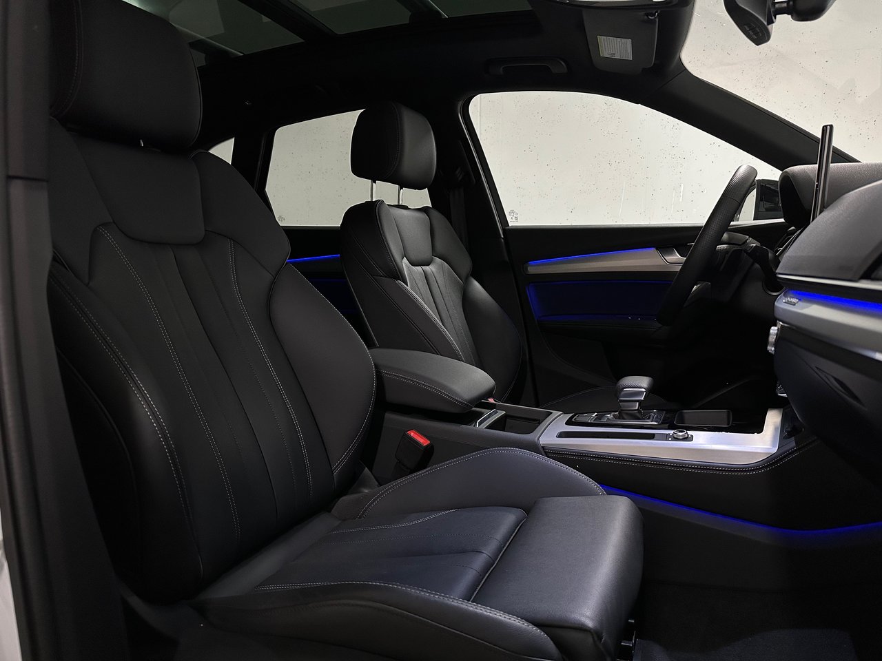 2025 Audi Q5 45 Progressiv, Vancouver, Cash
