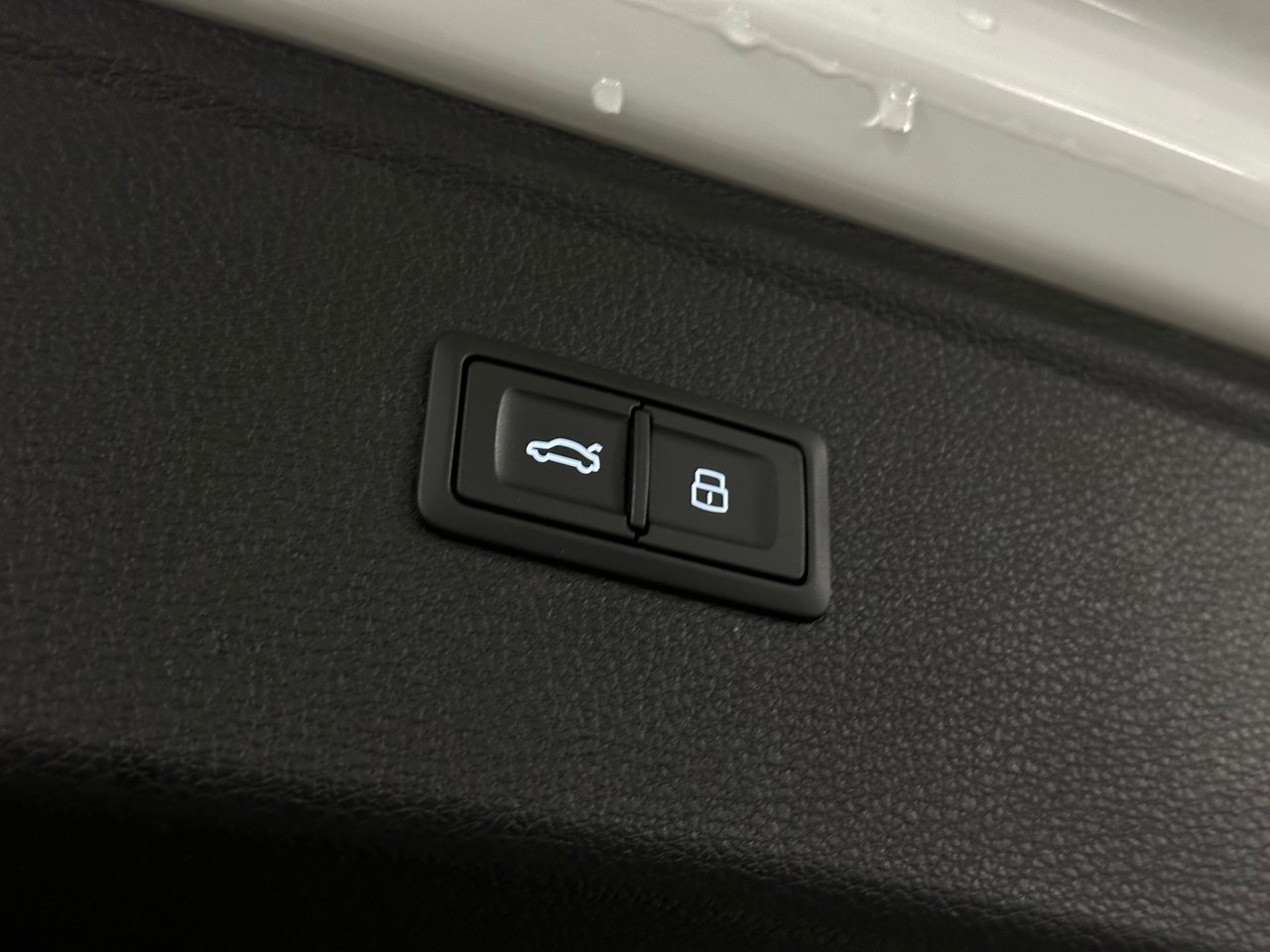 2025 Audi Q5 45 Progressiv, Vancouver, Cash