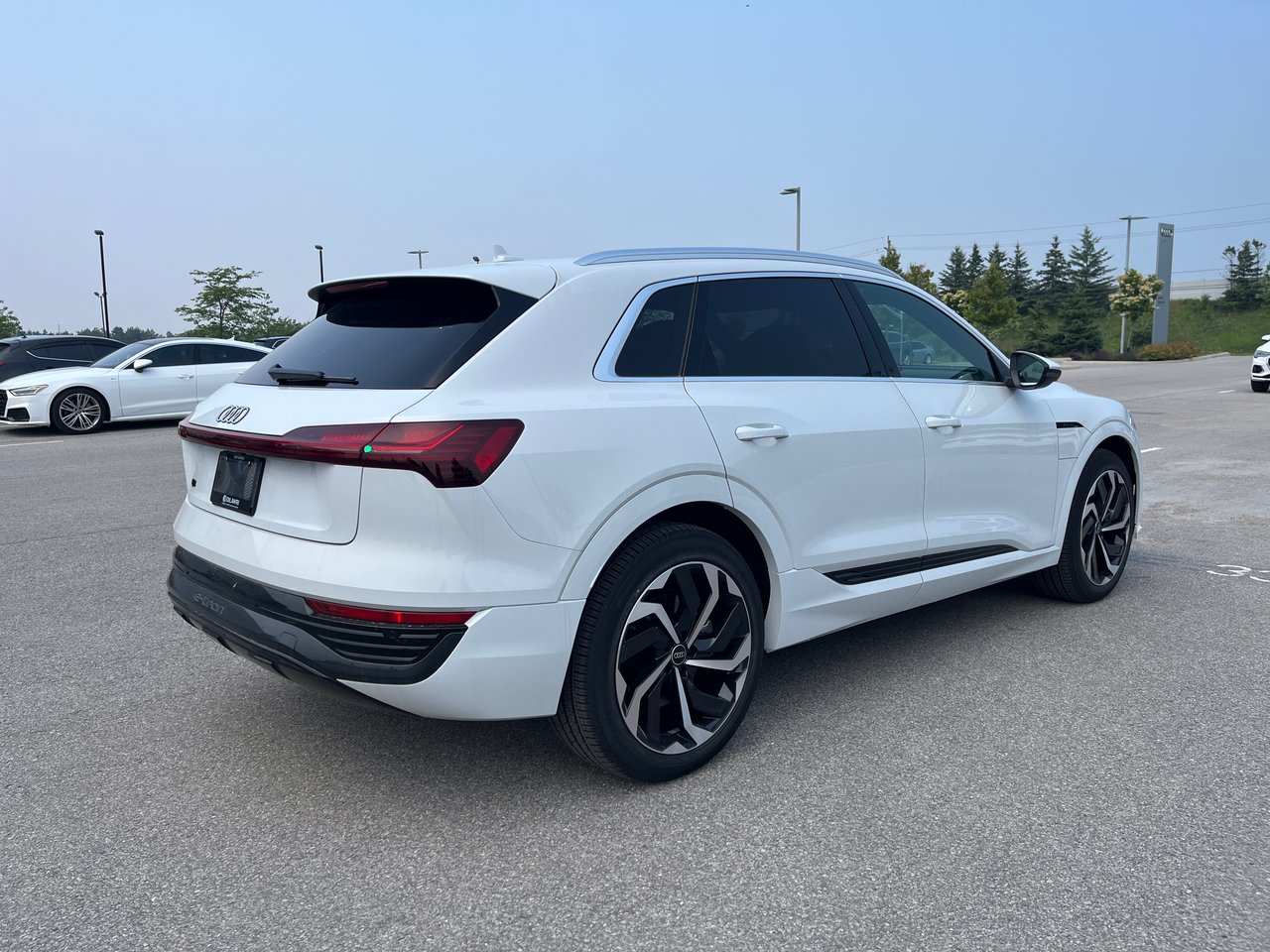 New 2024 Glacier White metallic / Pearl effect Audi Quattro image 9