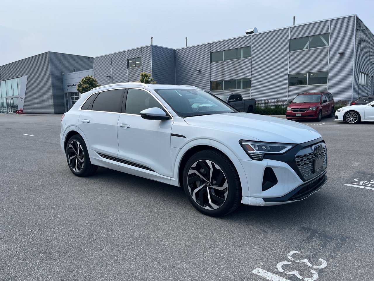 New 2024 Glacier White metallic / Pearl effect Audi Quattro image 11