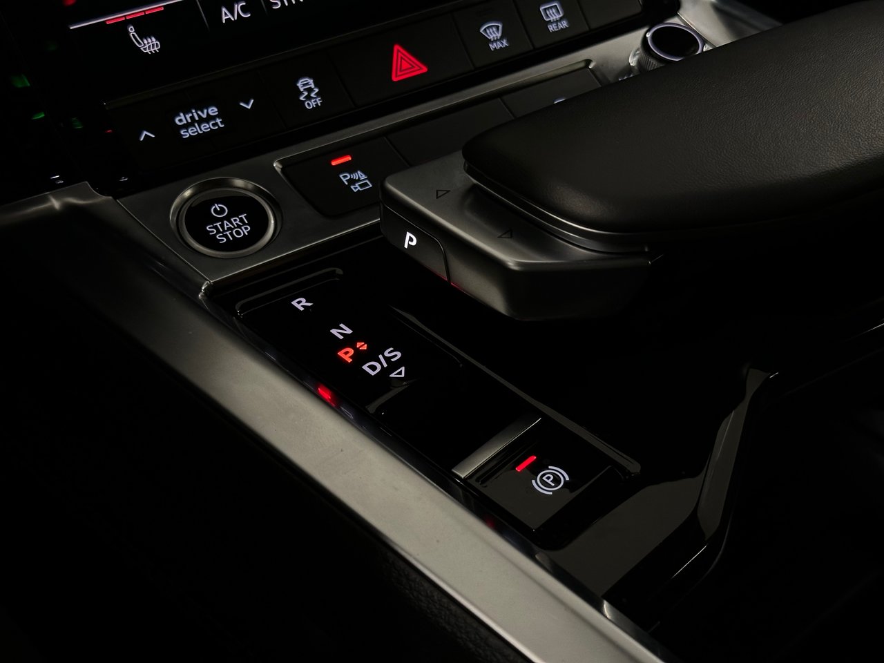 2024 Audi Q8 e-tron E-tron quattro, Vancouver, Cash